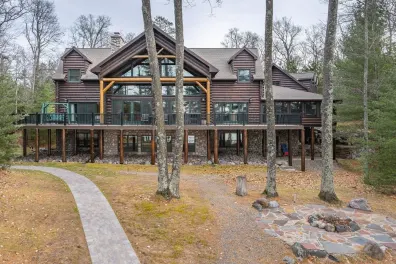 Stone Lake house picture