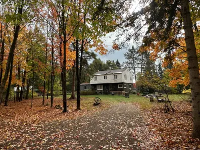 Little Papoose Lake house picture