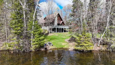 Presque Isle Lake house picture