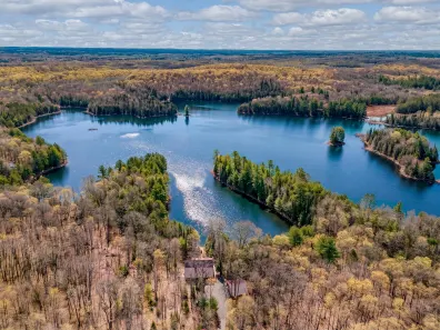 Indian Lake (L) house picture