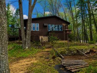 Flannery Lake house picture