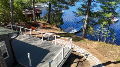 Fence Lake house picture