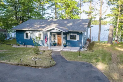 Boom Lake house picture