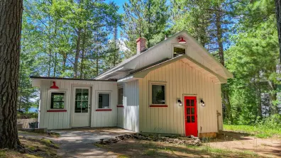 Crawling Stone Lake Property 1639 Indian Waters Ln Photo 2