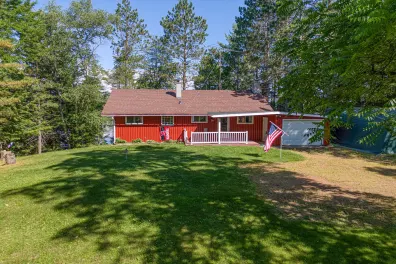 Pickerel Lake (C) house picture