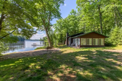 Third Lake house picture