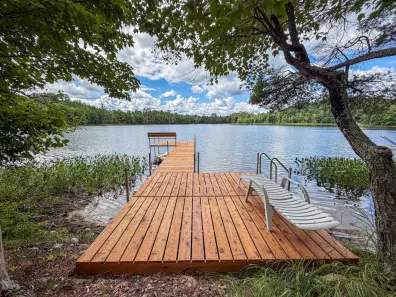 Heiress Lake house picture