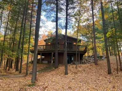Heiress Lake house picture