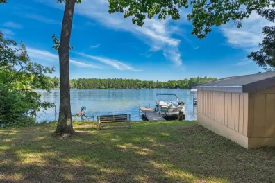 Yellow Birch Lake Property 4539 Kanara Way Photo 2