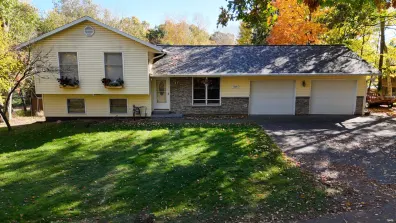 Arrowhead Lake house picture