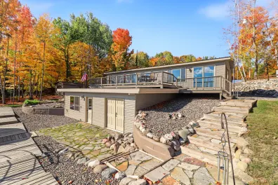 Mamie Lake house picture