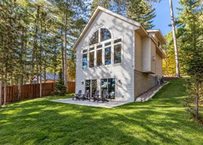 Kawaguesaga Lake house picture