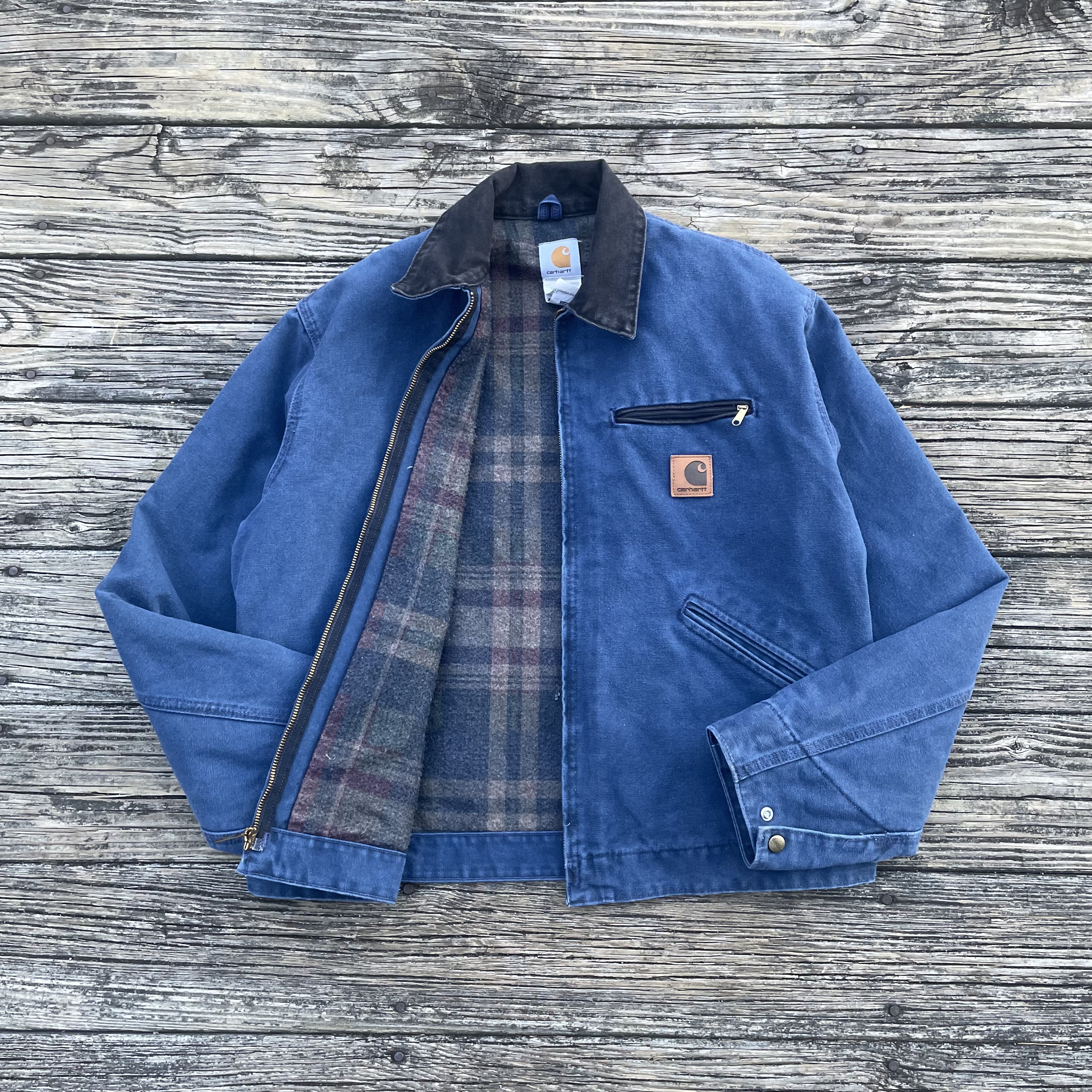 J65 - Sandstone Duck Detroit