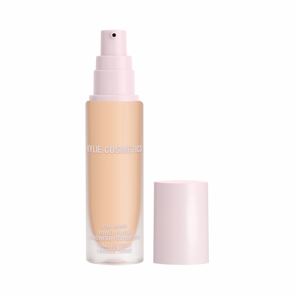 Power Plush Longwear Foundation • 30ml