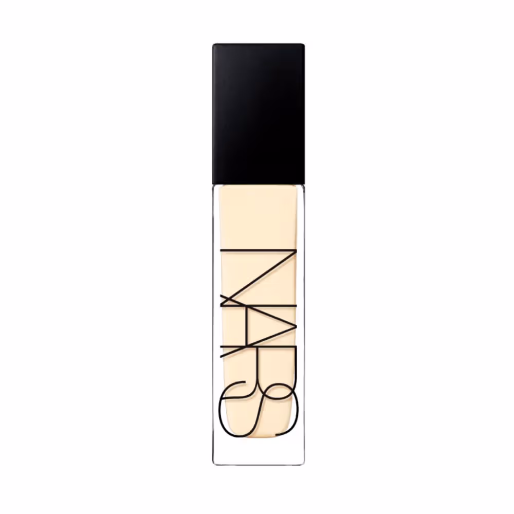 Natural Radiant Longwear Foundation • 30 ml