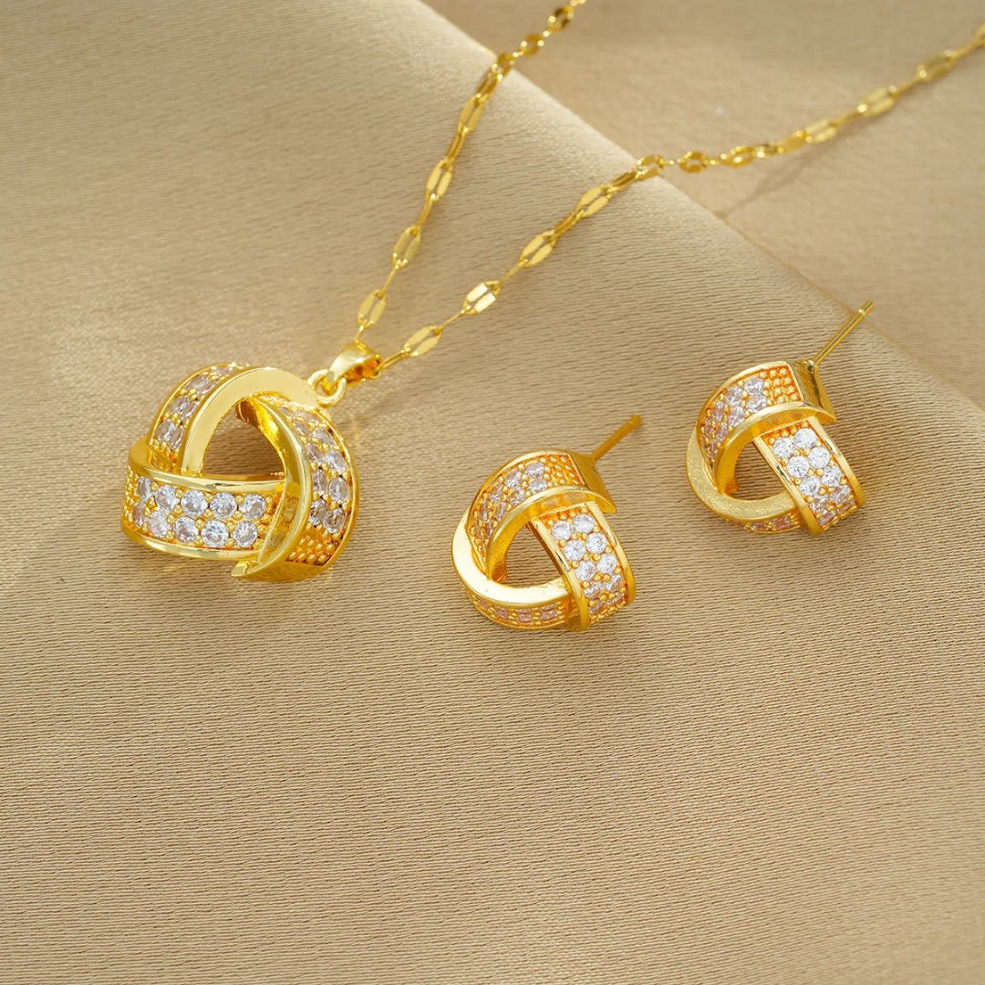 Bijoux en acier inoxydable plaqué or — photo 1
