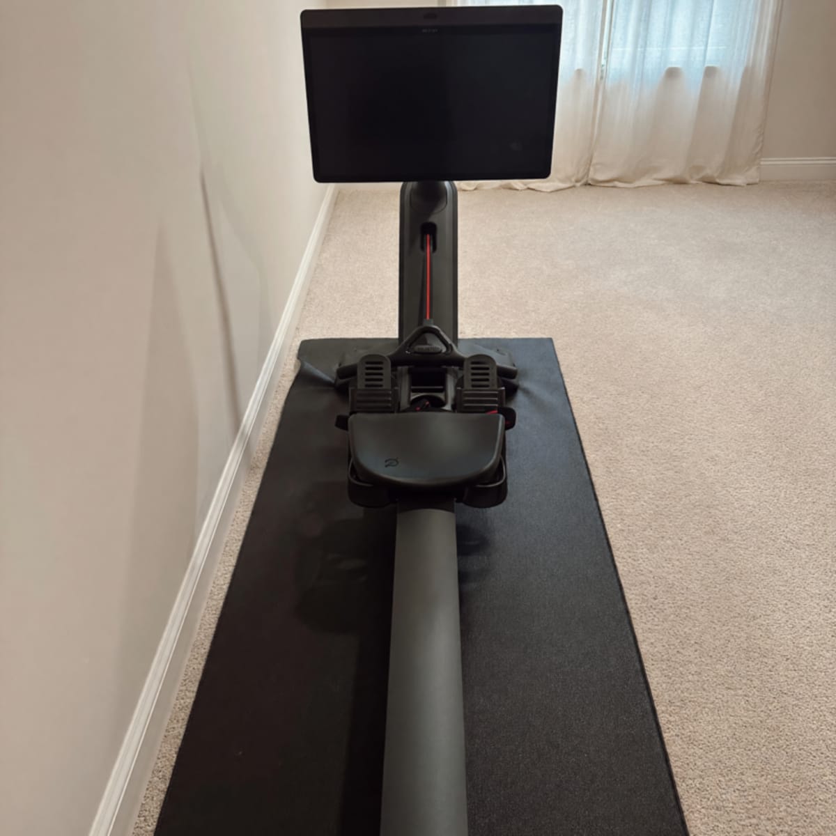 Peloton Row 2023 – 26 Rides, Like New – Arlington