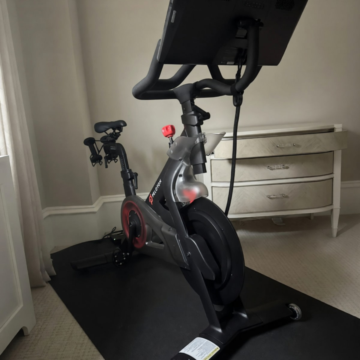 Peloton Bike 2nd Gen (Almost 475 Rides, 2018) – New York