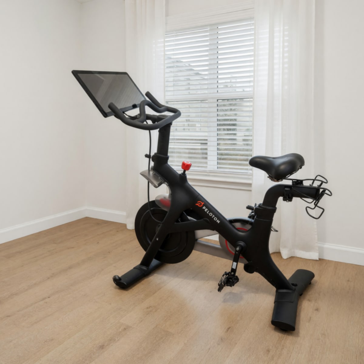 2018 Peloton Bike 2nd Gen Very Good Condition 51-200 Rides – Royal Palm Beach, FL