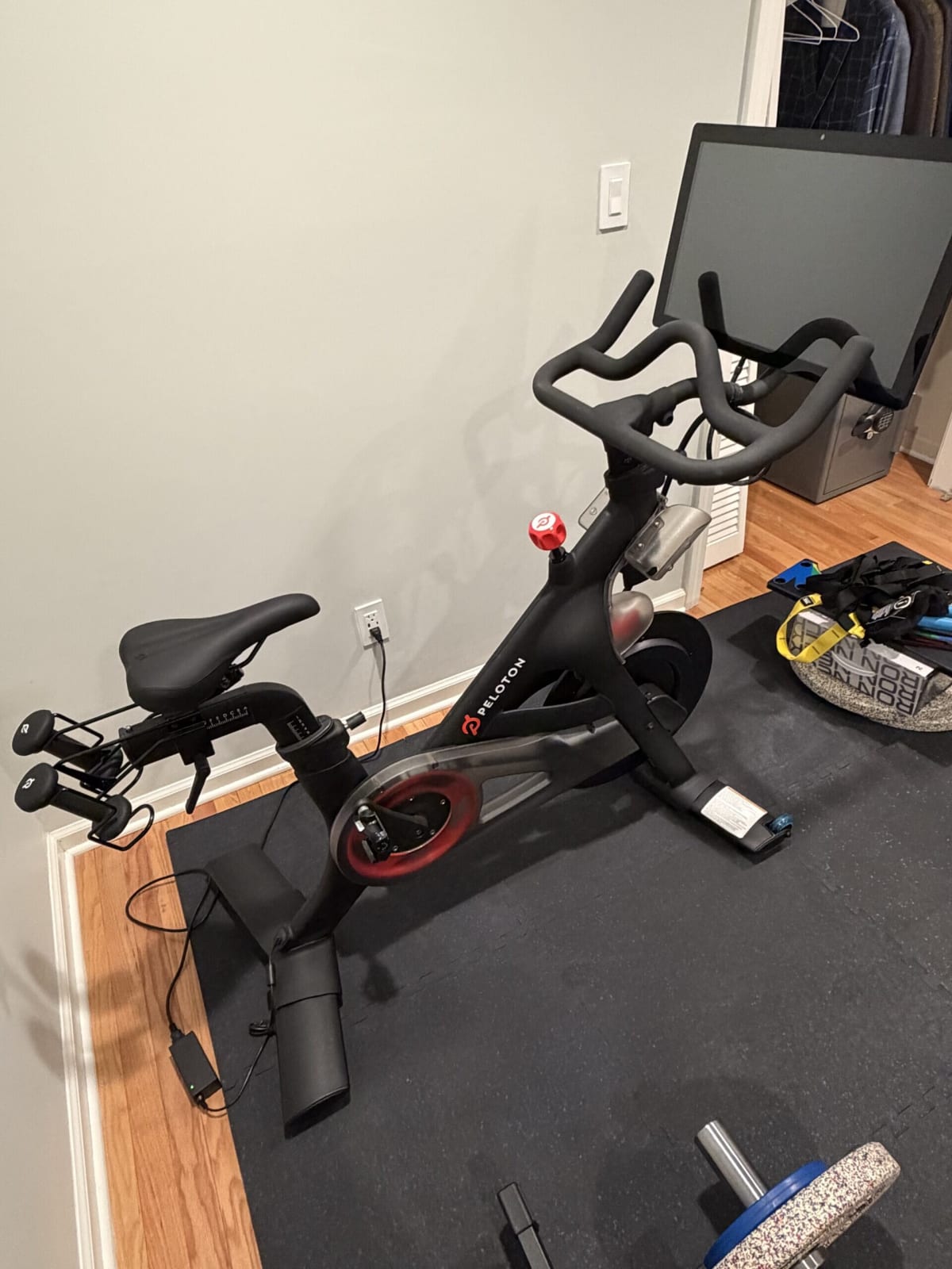 2020 Peloton Bike 2nd Gen Excellent Condition Low Usage 0-50 Rides – Madison, CT