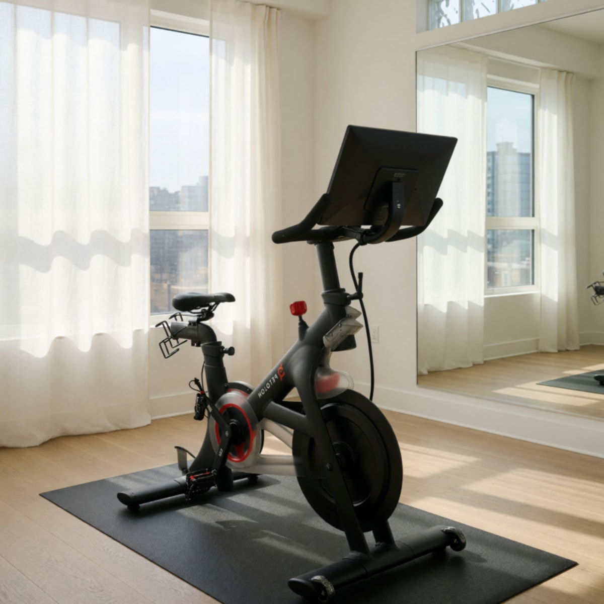 2020 Peloton Bike 2nd Gen Very Good Condition with Accessories – Berkley, MI