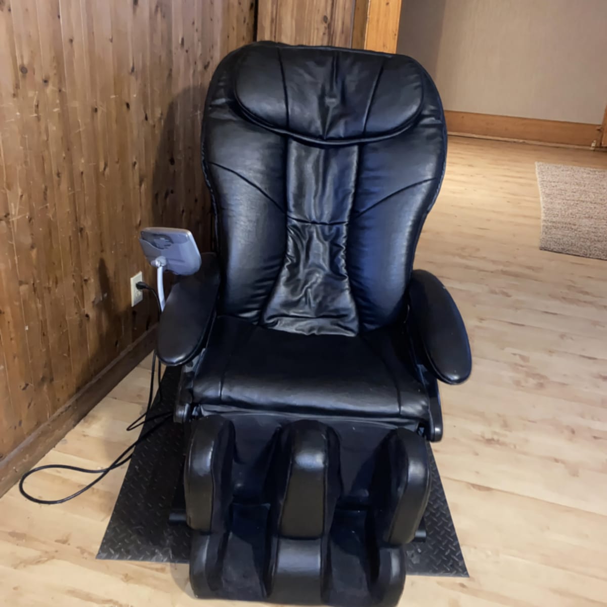 2010 Panasonic Massage Chair Like New Low Usage Large Size – Brownwood, TX