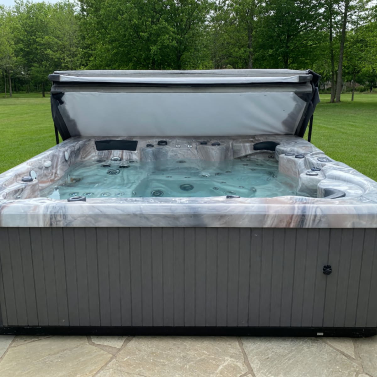 2021 Near New Dr Wellness Spa Tranquility G-12 Hot Tub 6 Person 60 Jets – Melbourne, FL