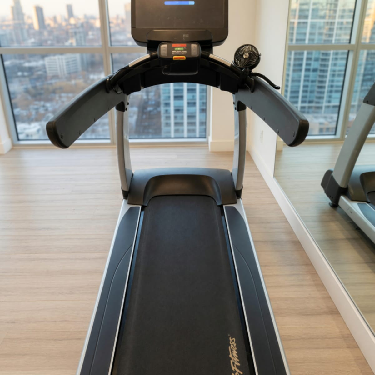 2019 Life Fitness Platinum Club Commercial Treadmill Very Good Condition – Scottsdale, AZ