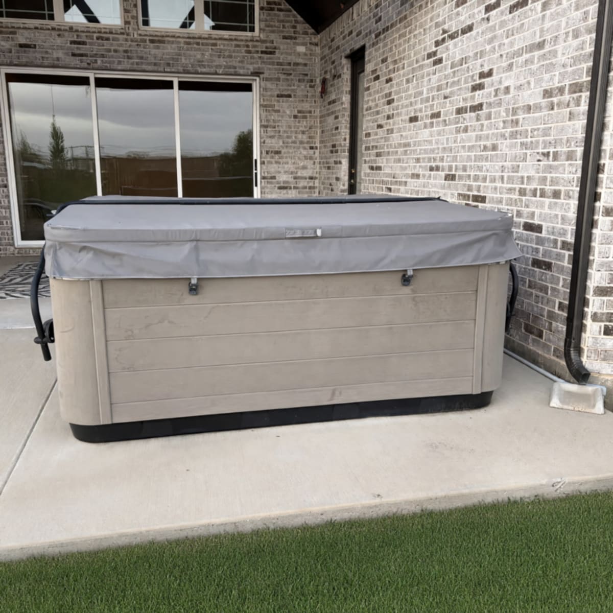 2022 Like New Bullfrog Spas X8 Hot Tub 8 Seats 40 Jets 240V – Shady Shores, TX