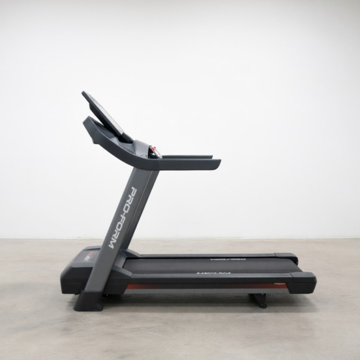 2021 Excellent Condition Fitbit Proform Pro 9000 Folding Treadmill 21in Display – Los Angeles, CA