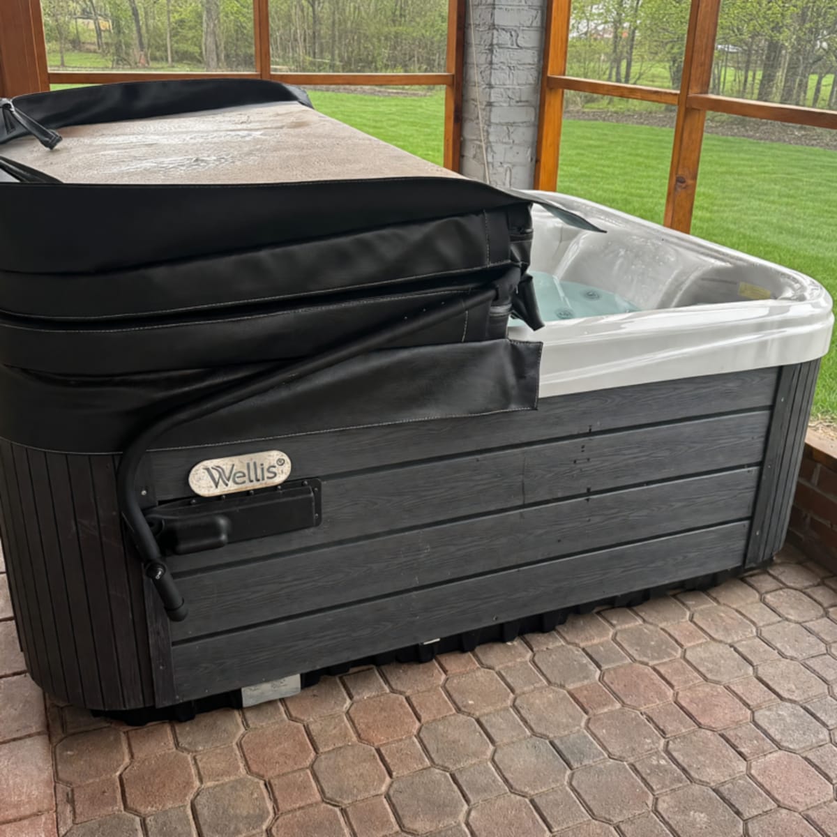 2023 Like New Wellis Orion Plug and Play Hot Tub 2-3 Person 110V – Rockville, MD