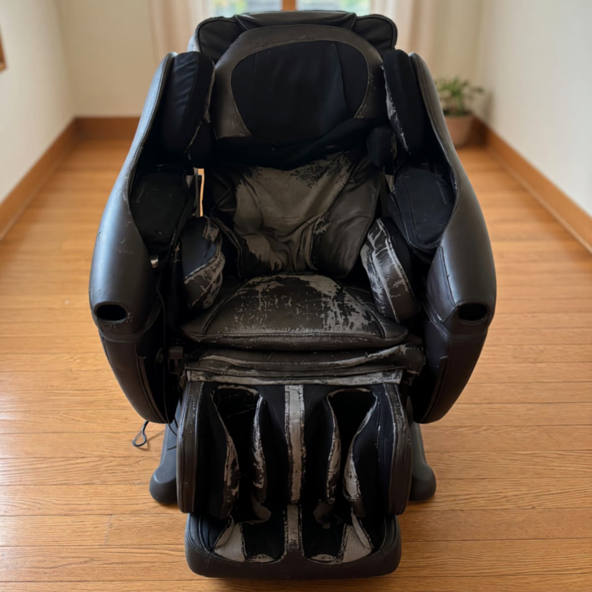 2017 Fair Condition Inada DreamWave Dark Brown Massage Chair HCP-11001A – Coatesville, PA