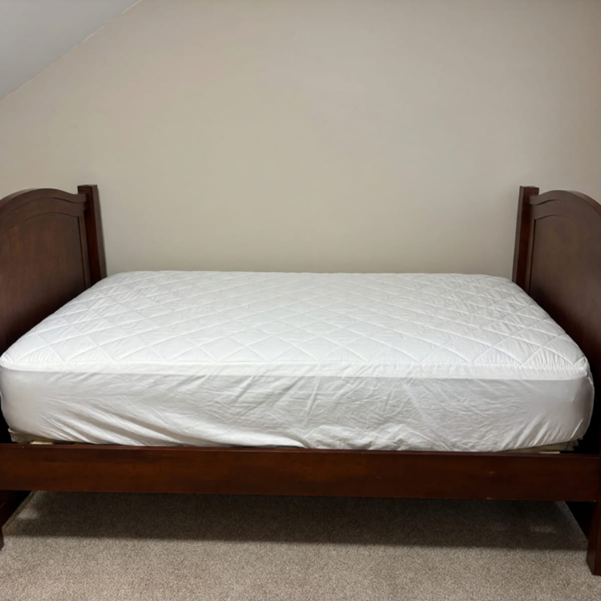Ashley’s Furniture Twin Bed – Like New, Dark Wood, Mattress Optional – Colonial Beach, VA