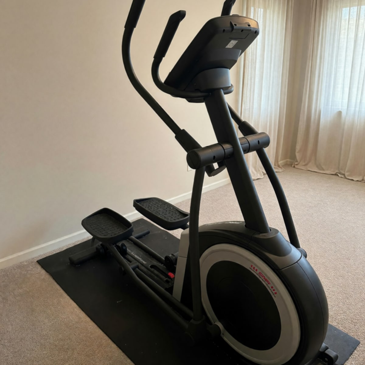 2020 Pro Form Elliptical – Like New, Adjustable Resistance & Stride – Vermillion, SD