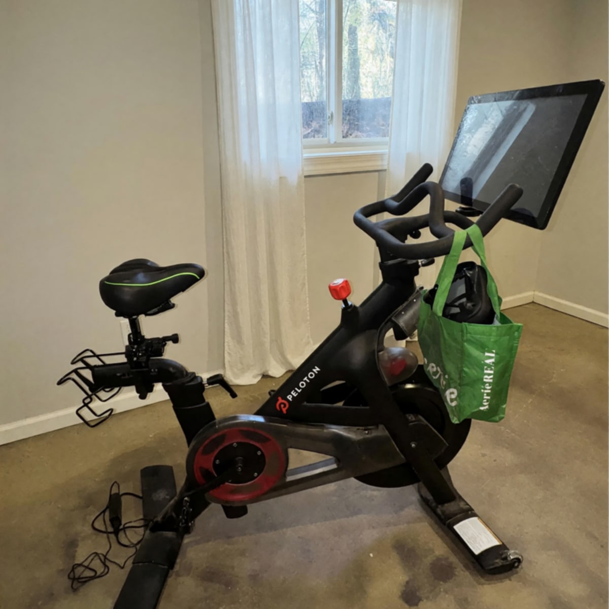 2023 Peloton Bike Original – Like New Condition – Asheville, NC