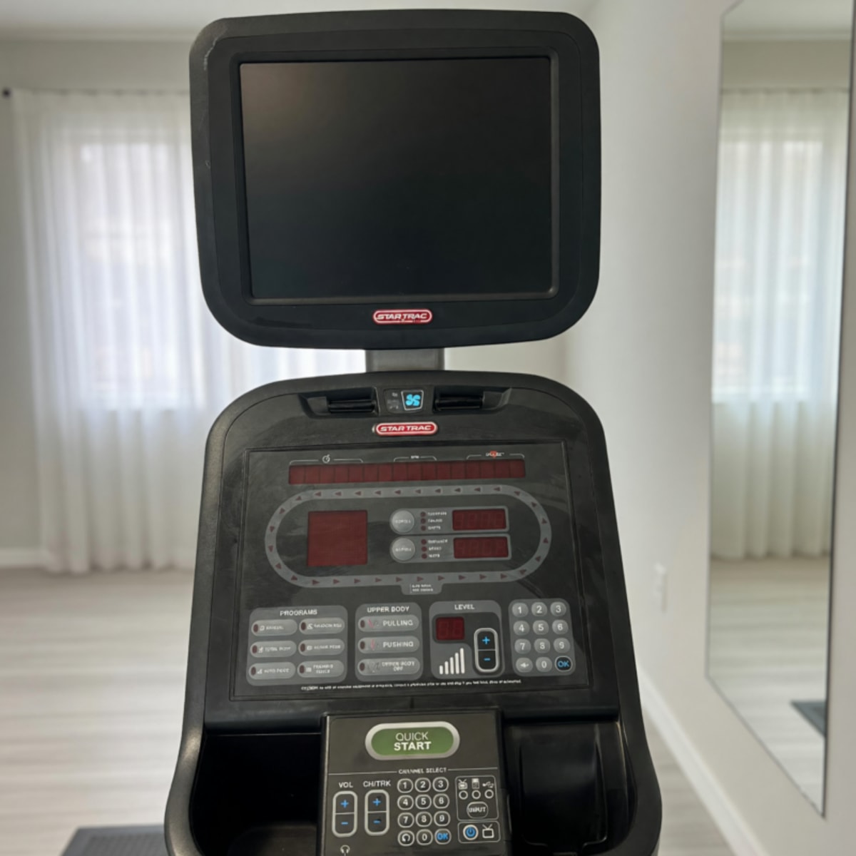 Star Trac Elliptical TBT E Series – Like New, Adjustable Stride – Brooksville, FL