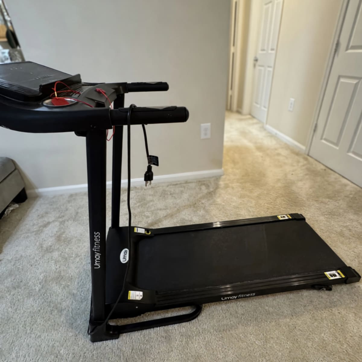 2024 Umay Fitness Auto Folding Treadmill – Excellent Condition, 3.0 HP, 300 Lbs Capacity – Gaithersburg, MD