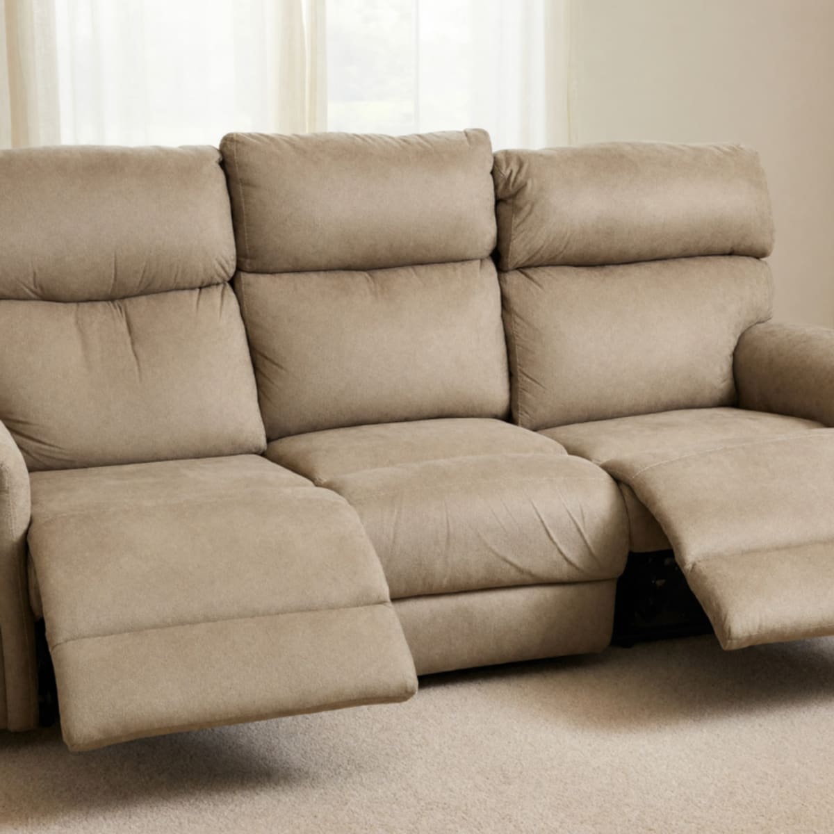 Raymour & Flannigan Light Brown Electric Reclining Sofa Set – Like New – Winslow Township, NJ