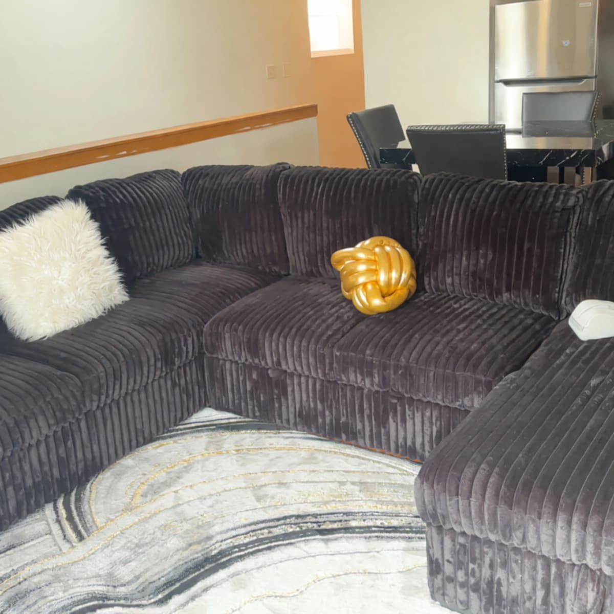 Electric Reclining Couch with Table – Gently Used – Lombard, IL