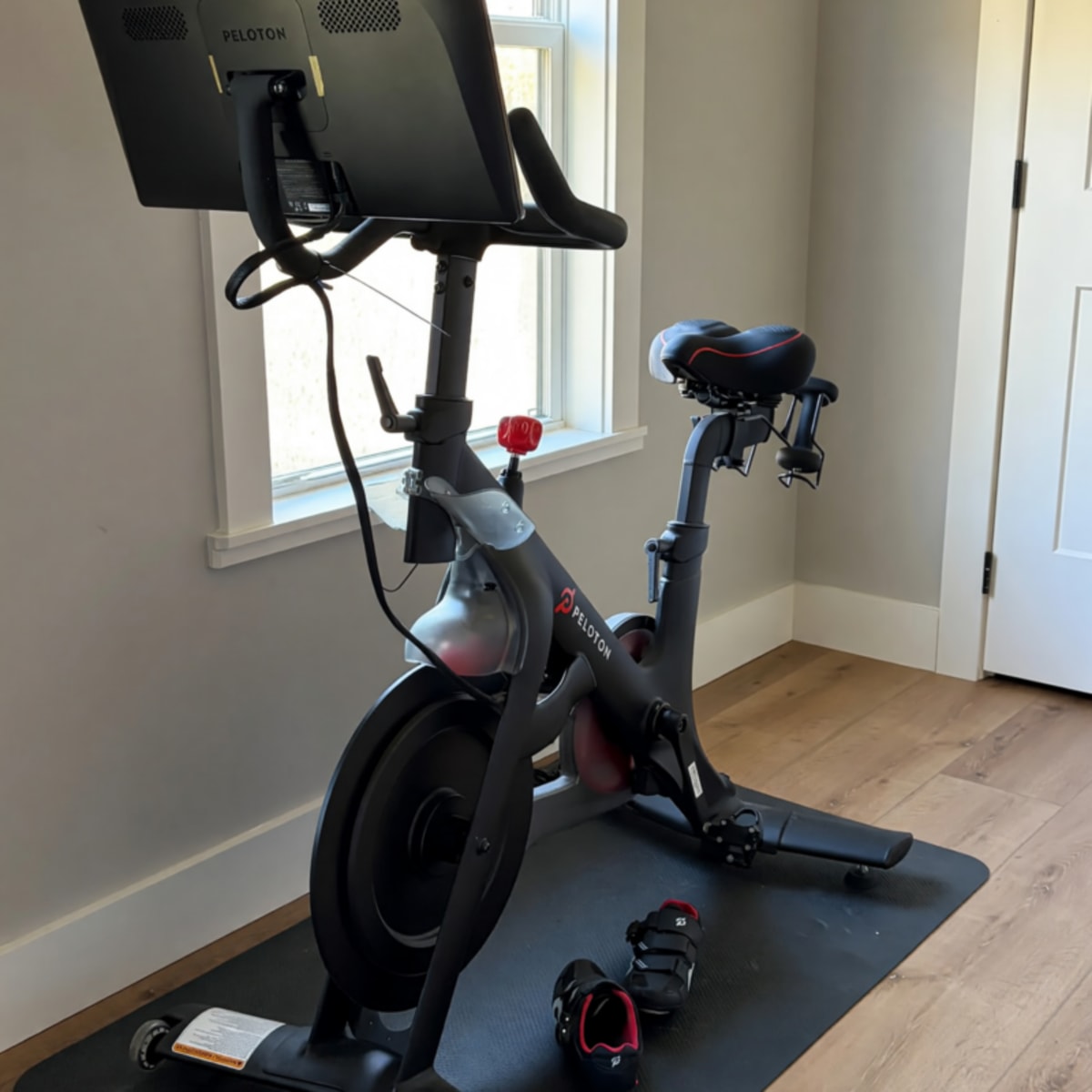 2022 Peloton Bike – Like New, Includes Shoes & Weights – Knoxville, TN