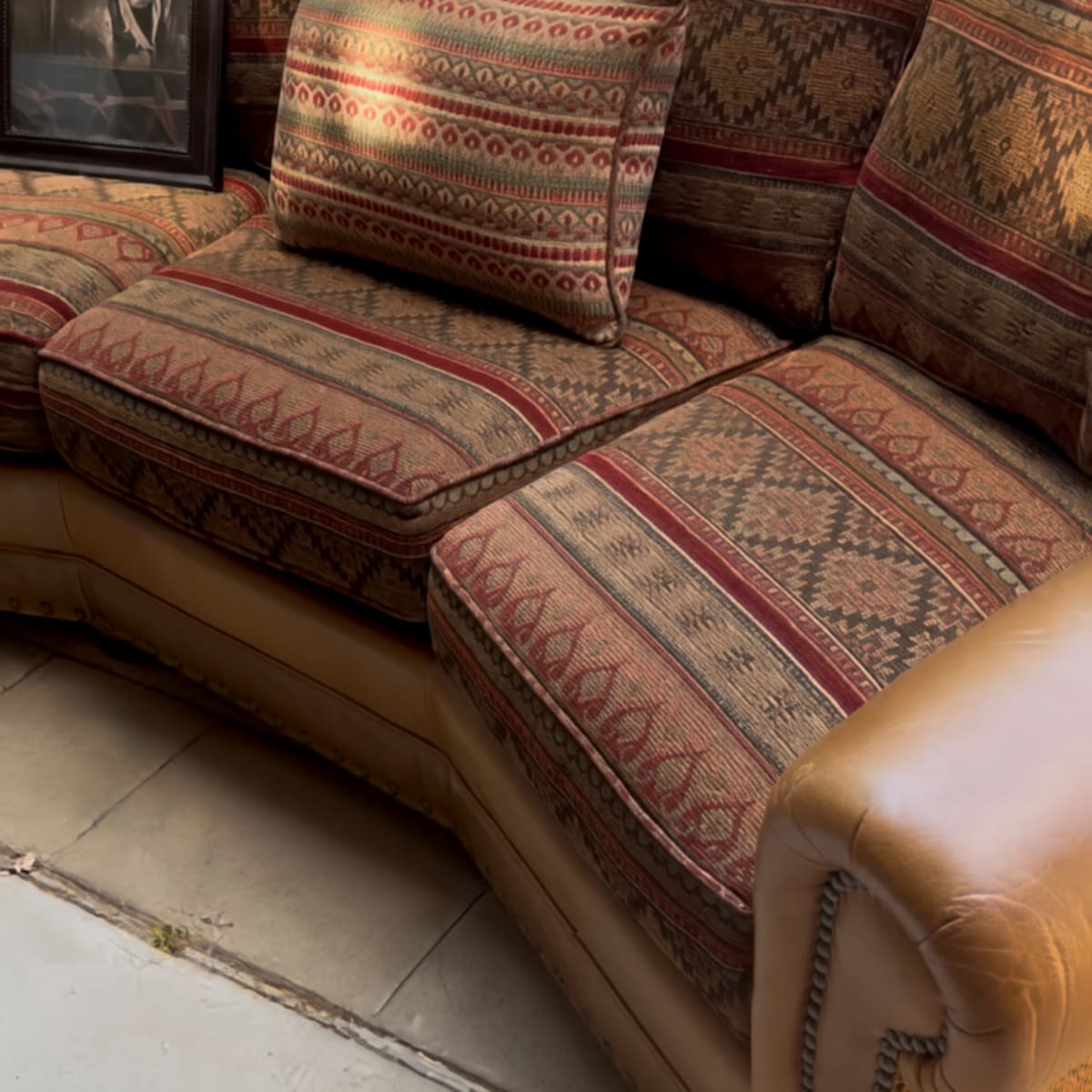 King Hickory Ricardo Leather Sofa – Good Condition, Brownish Hue – Midlothian, TX