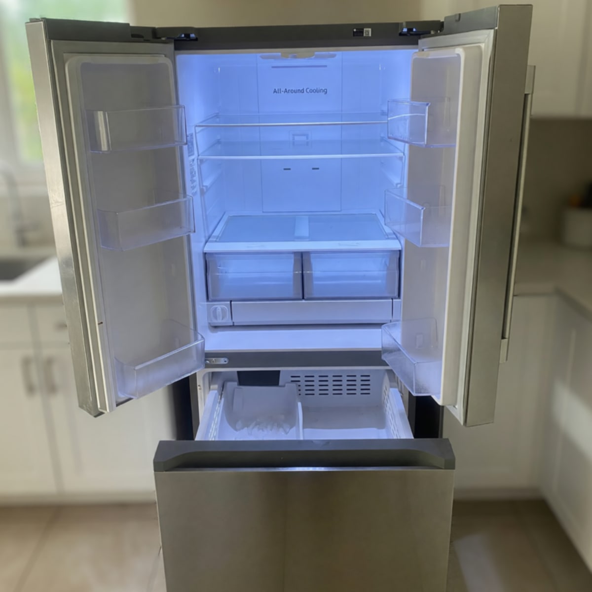 2024 Samsung Bottom Freezer Refrigerator – Like New, 25-30 Cu Ft – Barstow, CA