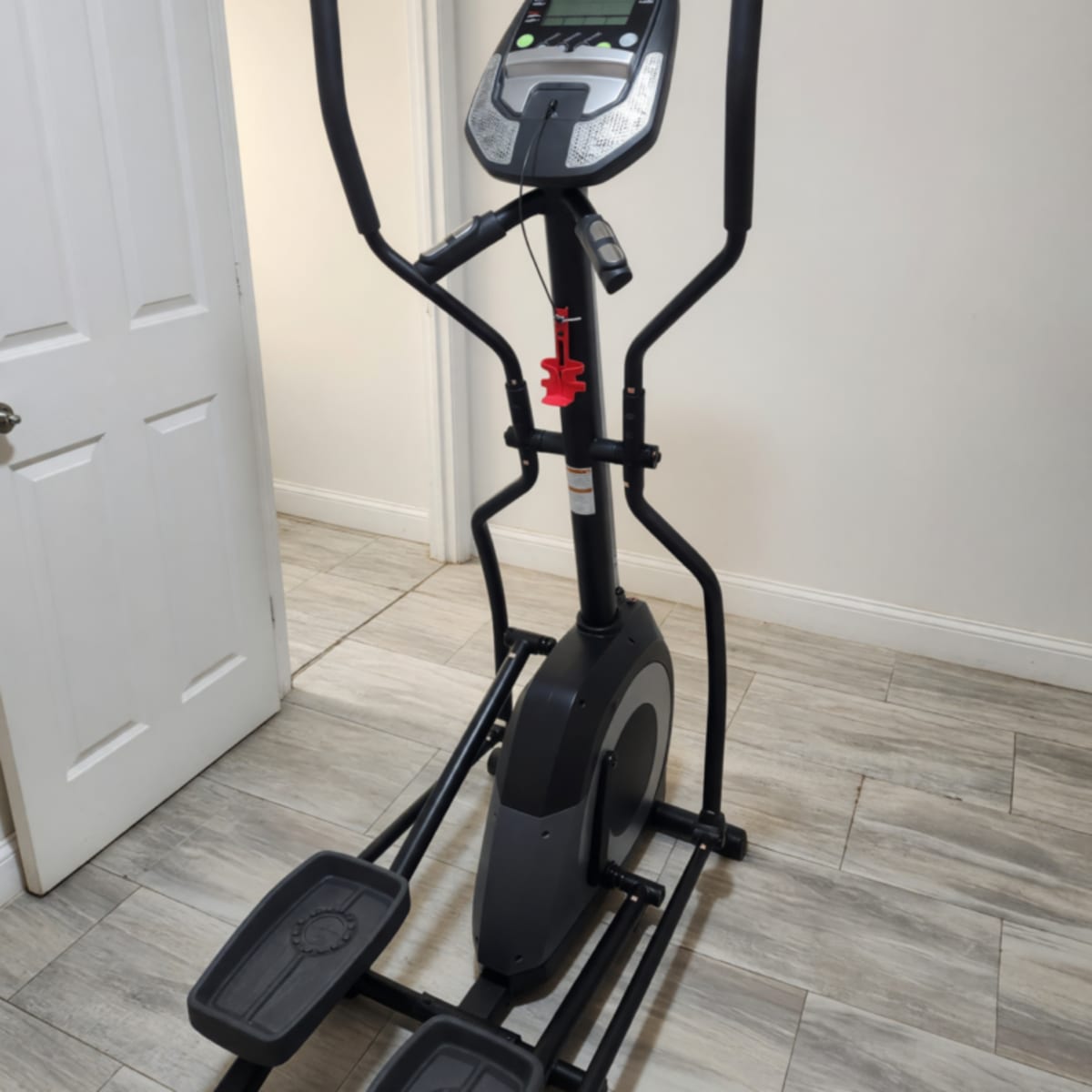 2013 Schwinn A40 Elliptical – Like New, Adjustable Resistance – Philadelphia, PA