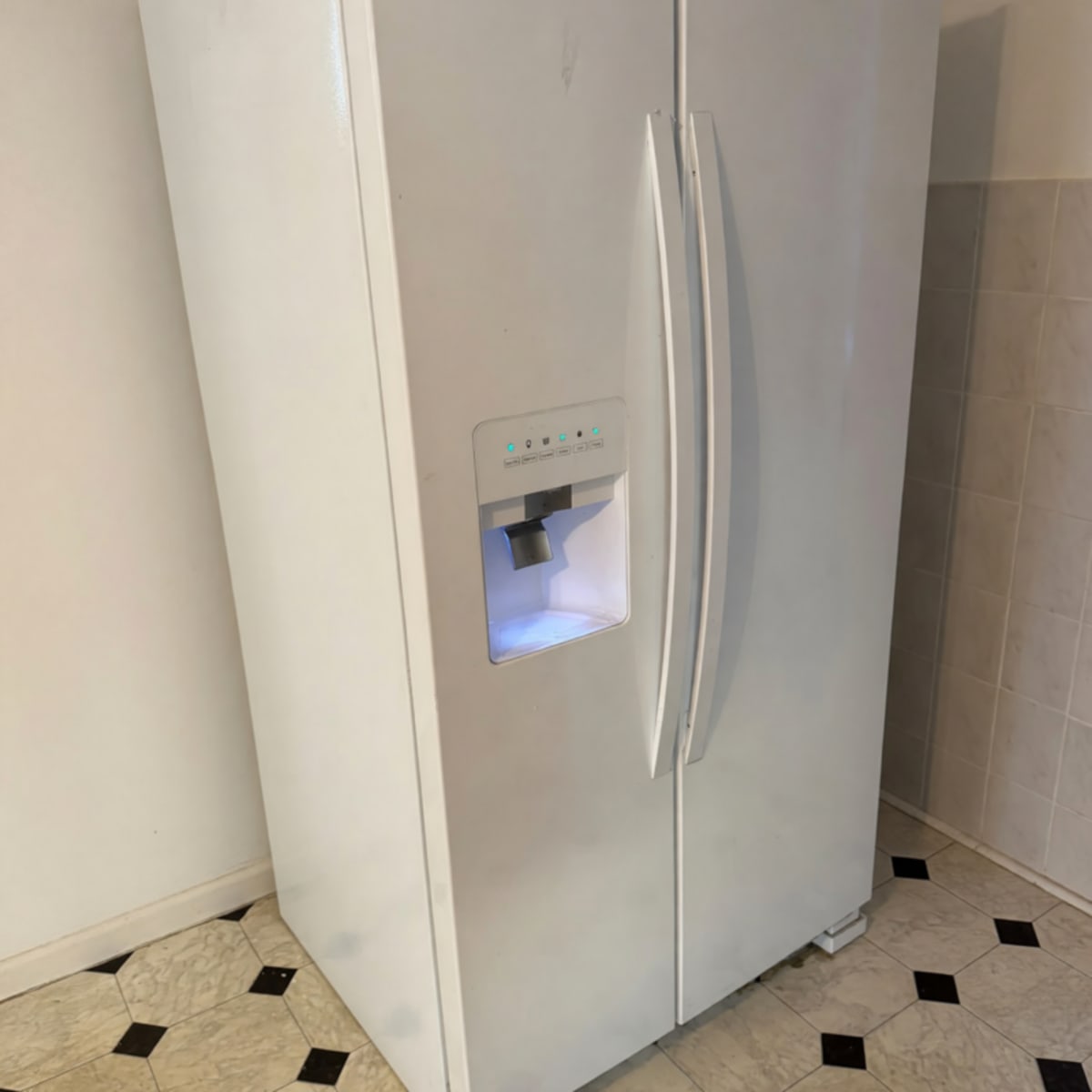 2024 Kenmore 21 Cu. Ft. Side-by-Side Refrigerator – Like New – Kearny, NJ