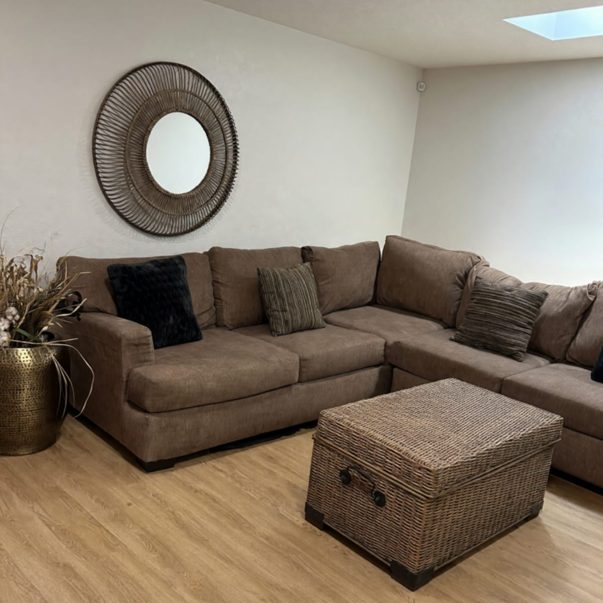 Brown L-Shaped Modular Sectional – Good Condition, 2 Pieces – Grand Prairie, TX