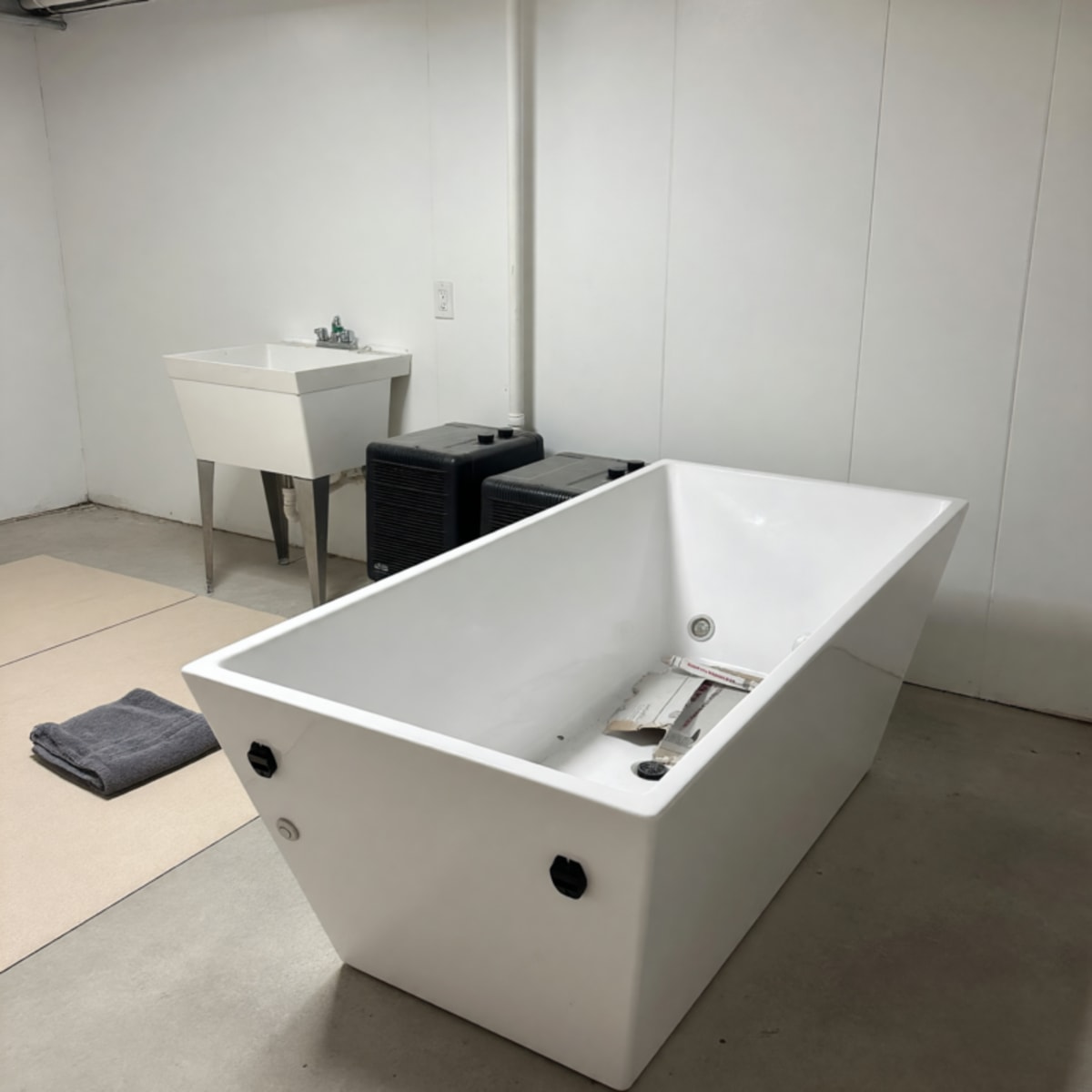 Plunge Pro XL Cold Tub – Like New, Includes 3 Chillers & 2 Tubs – Geneva, OH