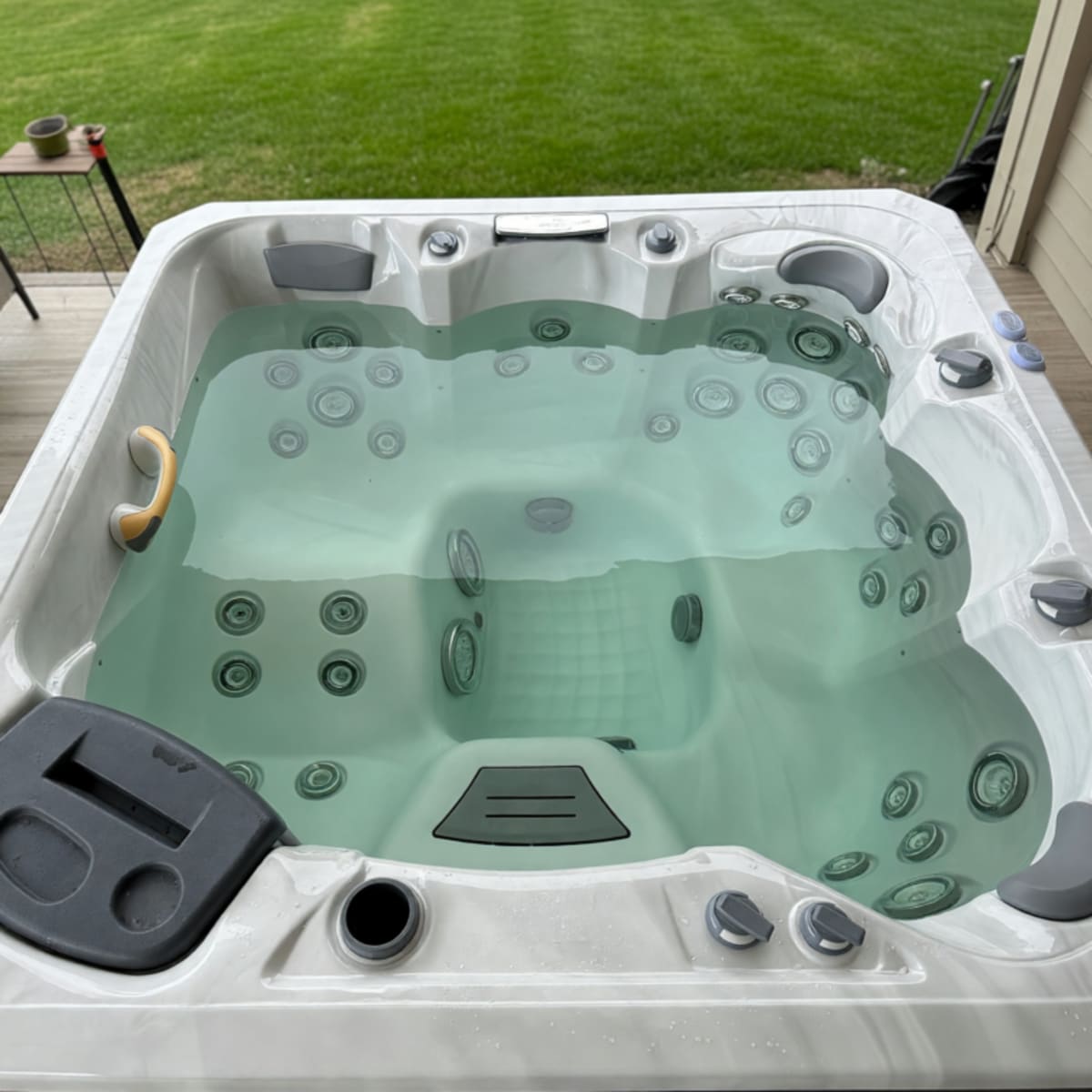 2025 Master Spa Twilight 7.2 Hot Tub – Like New, 6-Person, 38 Jets – Salado, TX