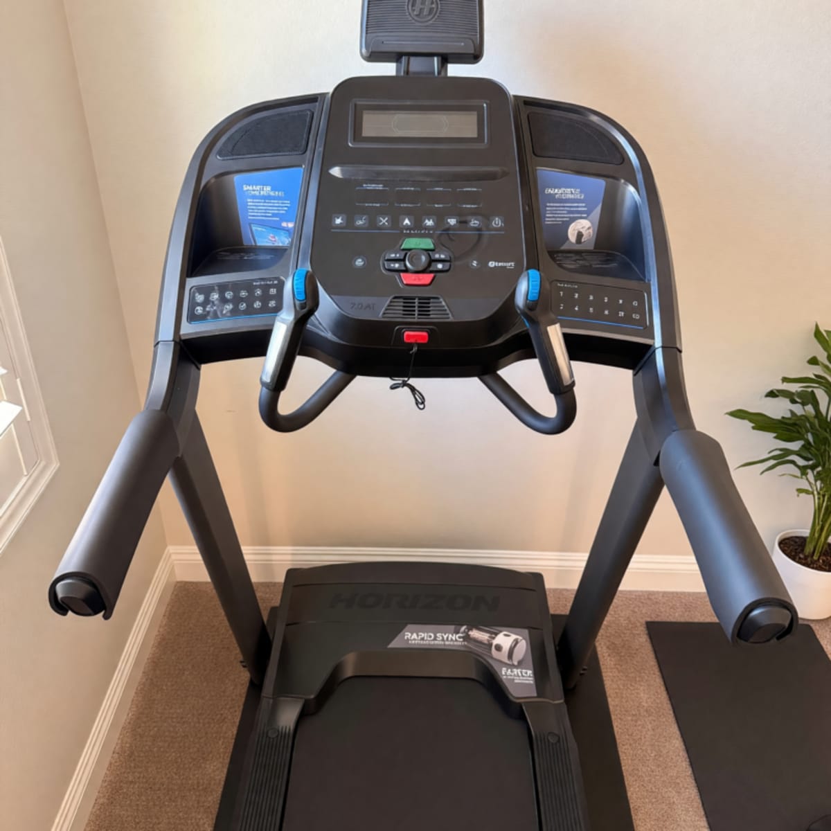 Horizon Fitness 7.0 AT Studio Treadmill – Like New, Foldable, Bluetooth – Carlsbad, CA