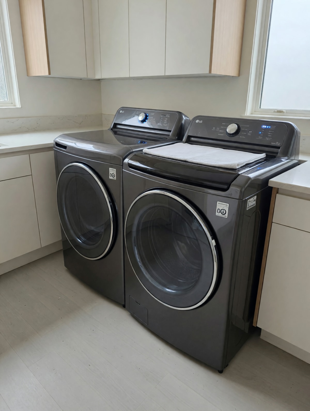 LG Electric Dryer 7.3 Cu Ft – Like New Condition – Knox, IN