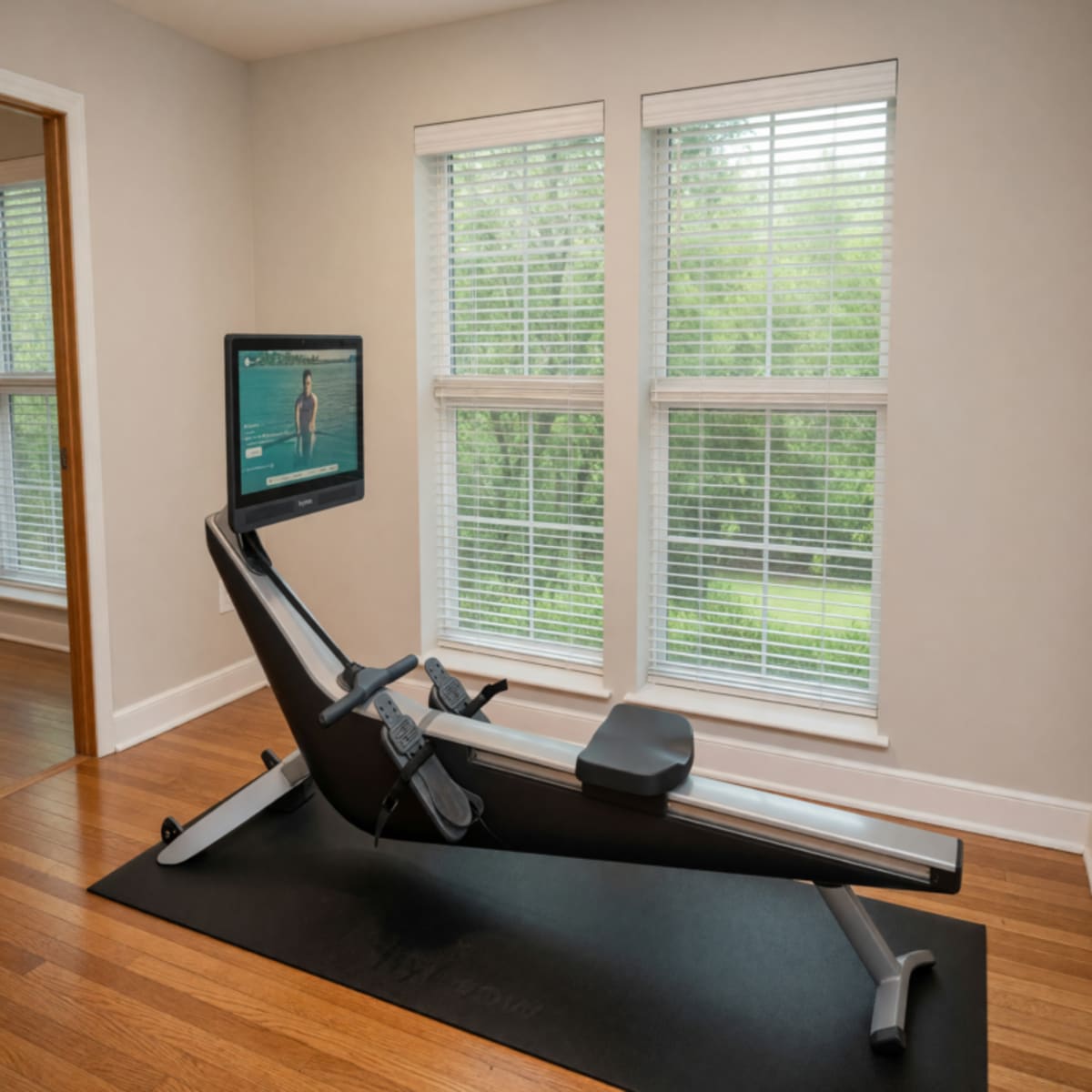 2022 Hydrow Pro Rowing Machine – New Condition, Includes Mat – Ashburn, VA